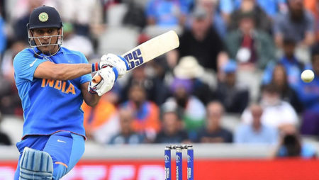 Ganguly says India should stay ready to face life without Dhoni