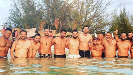 Twitter Trolls Rohit Sharma for hiding his stomach in Virat Kohli’s Group Photo