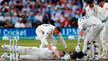 Immediately right after the hit, I got a picture of Phil Hughes – Steve Smith