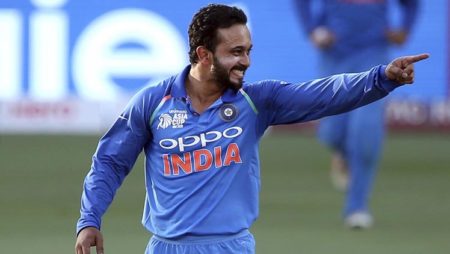 Kedar Jadhav Age, Wife, Net Worth, injury, wiki, height, Stats & more