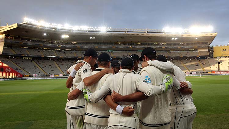2015 – First Australia vs New Zealand Day-Night Test Match