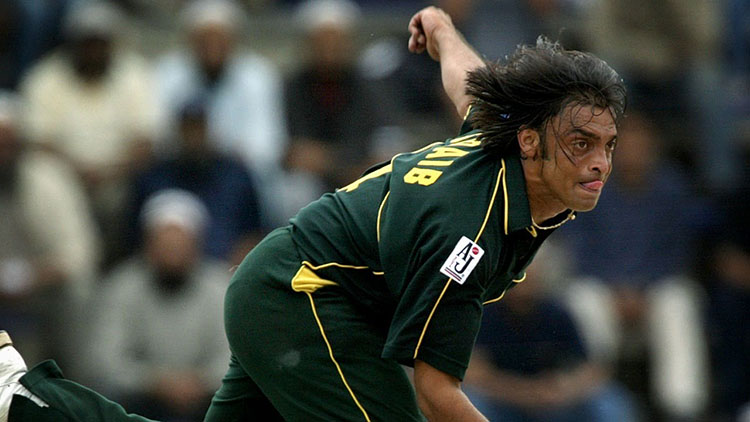 Top 10 Fastest Bowlers in International Cricket History