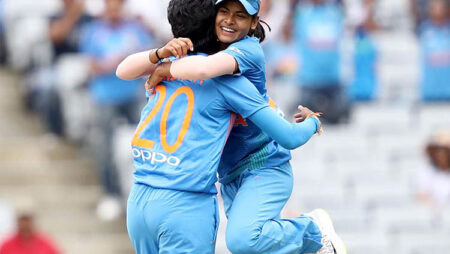 Top 5 ‘hard-to-break’ Records made by Female Cricketers