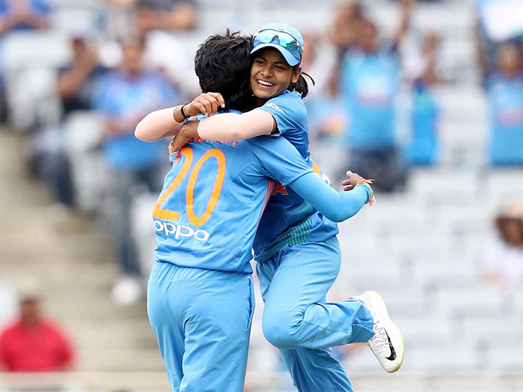 Top 5 ‘hard-to-break’ Records made by Female Cricketers