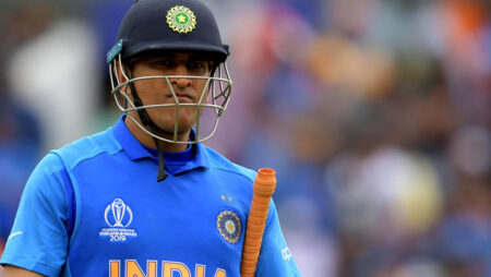 Top 5 Most Painful run-outs involving MS Dhoni