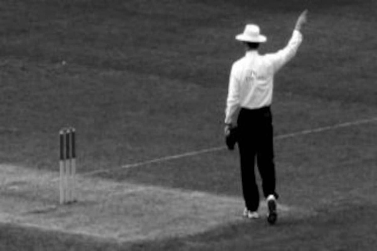 MG Vijayasarathi & M.V. Nagendra and umpiring in the same Cricket Match