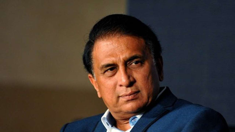 Sunil Gavaskar shows his fondness for MS Dhoni