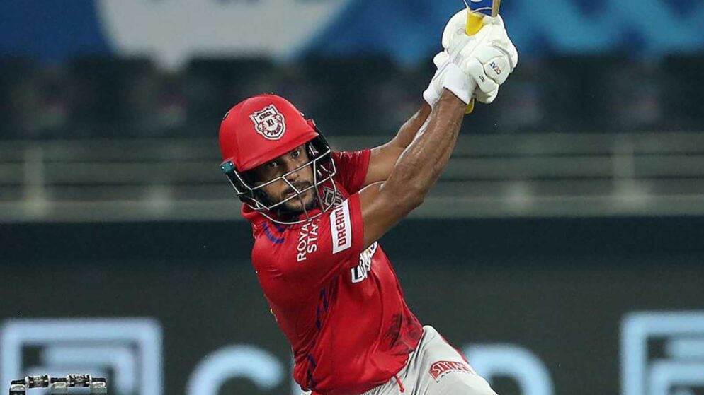 Mayank Agarwal Memorable Knock Against DC Wents in Vain, Netizens salutes his heroics