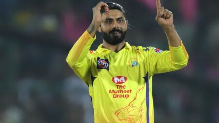 “The Rajput Boy” Ravindra Jadeja Gets a Sword Memento From CSK