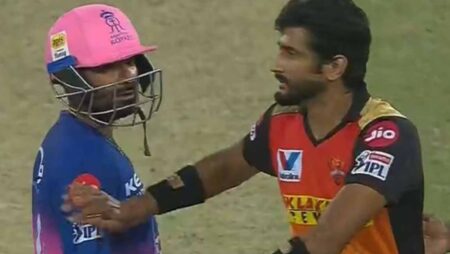 IPL 2020: Rahul Tewatia loses His Control In a Heated Exchange With Khaleel Ahmed