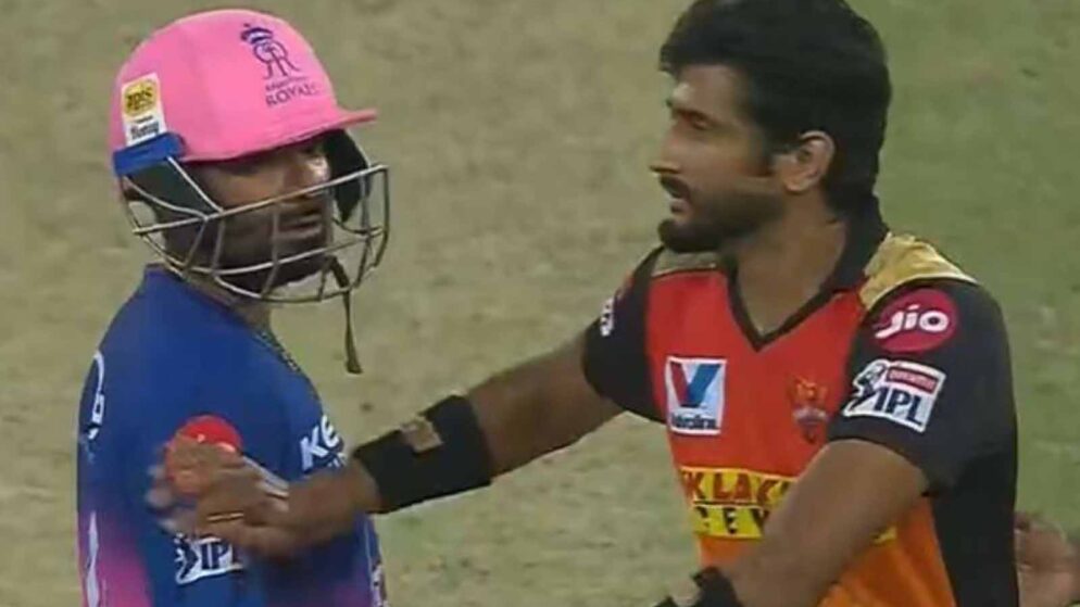 IPL 2020: Rahul Tewatia loses His Control In a Heated Exchange With Khaleel Ahmed