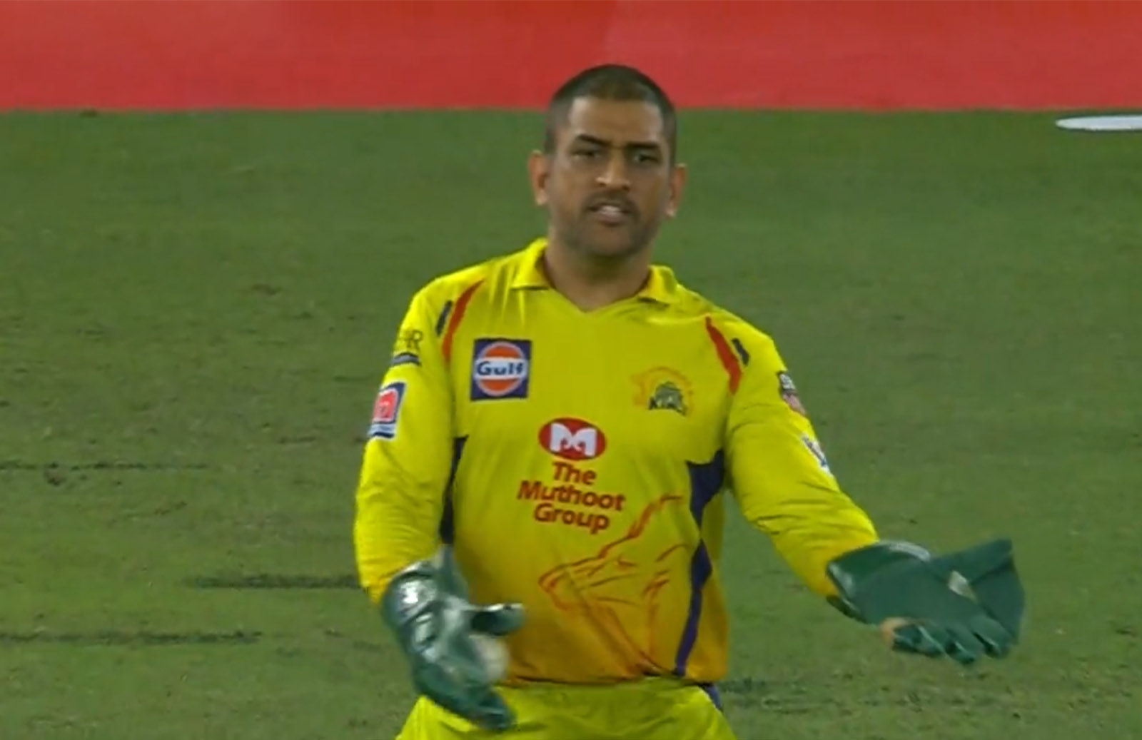 Watch: MS Dhoni Lost His Cool That Leads Umpire To Change His Decision Against SRH