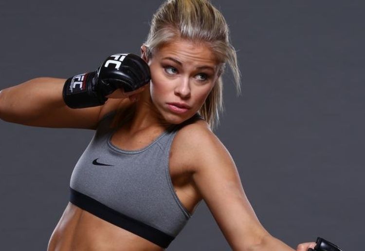 Paige Vanzant as MOdel