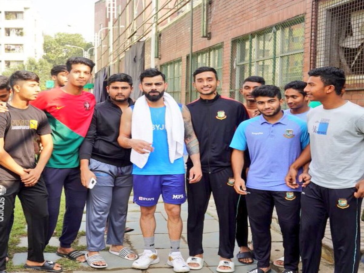 Virat Kohli Snapped With The Bangladesh U19 Cricket Team