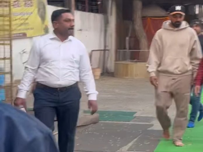 KL Rahul Reached Sai Baba Temple