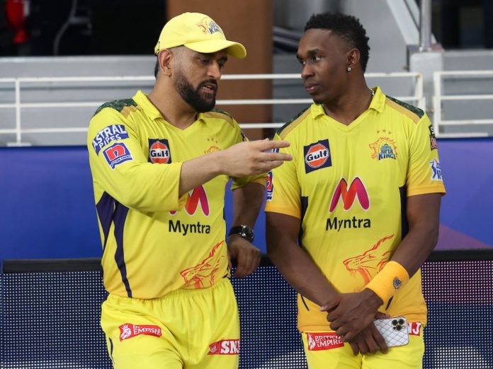 MS Dhoni and Dwayne Bravo