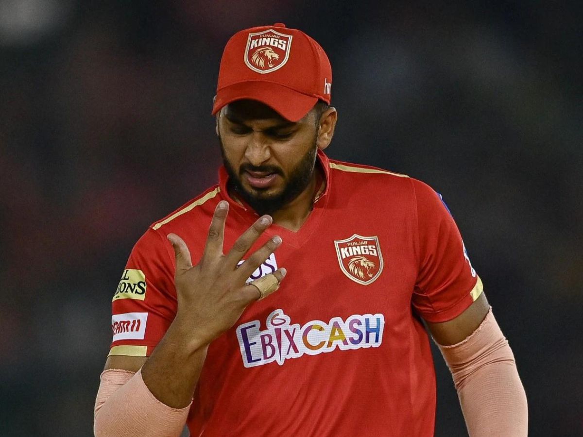 Shahrukh Khan Net Worth: Income, Endorsements, Cars, Wages, Property